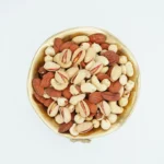 تصویر آجیل نمکی کلاسیک شامل پسته احمدآقایی، بادام شاهرودی، مغز فندق و بادام هندی