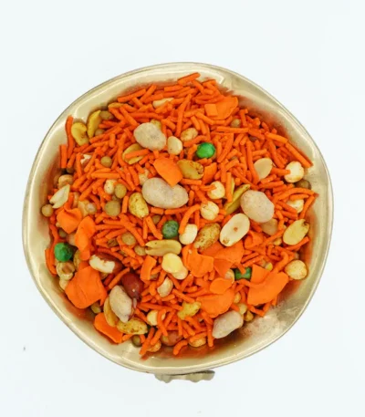 آجیل رشته‌ای ریز با طعمی متفاوت و خوشایند
